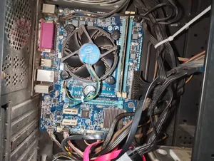 H61m-Ds2 4.0 Intel Corei3-2120 ,3300 Mhz,2 Core Free Cooler