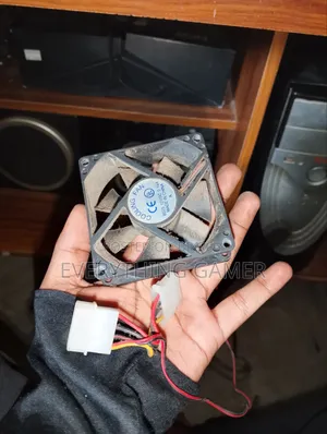 H61m-Ds2 4.0 Intel Corei3-2120 ,3300 Mhz,2 Core Free Cooler