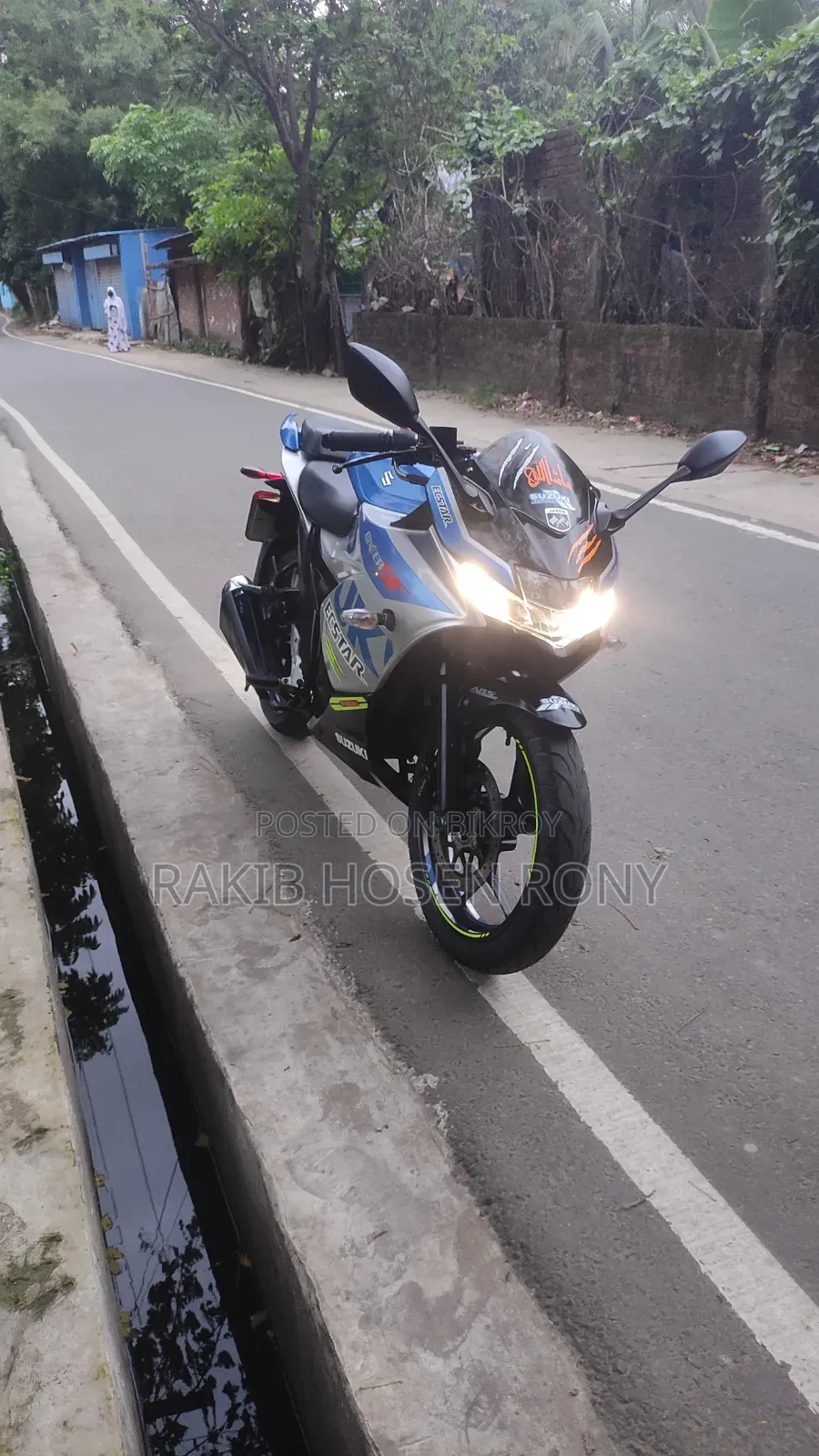 সুজুকি জিক্সার এসএফ এফআই ২০২৪ নীল