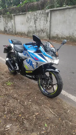 সুজুকি জিক্সার এসএফ এফআই ২০২৪ নীল