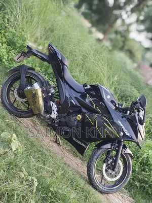 সুজুকি জিক্সার এসএফ ২০২৩ কালো