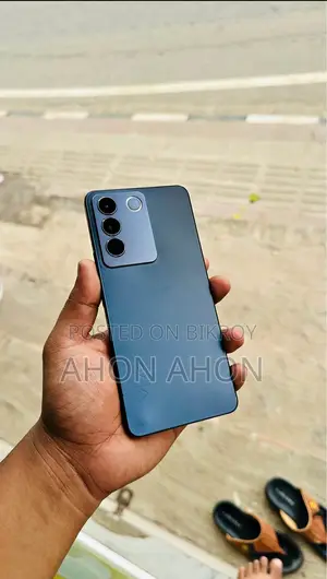 Vivo V27e 256 GB Black