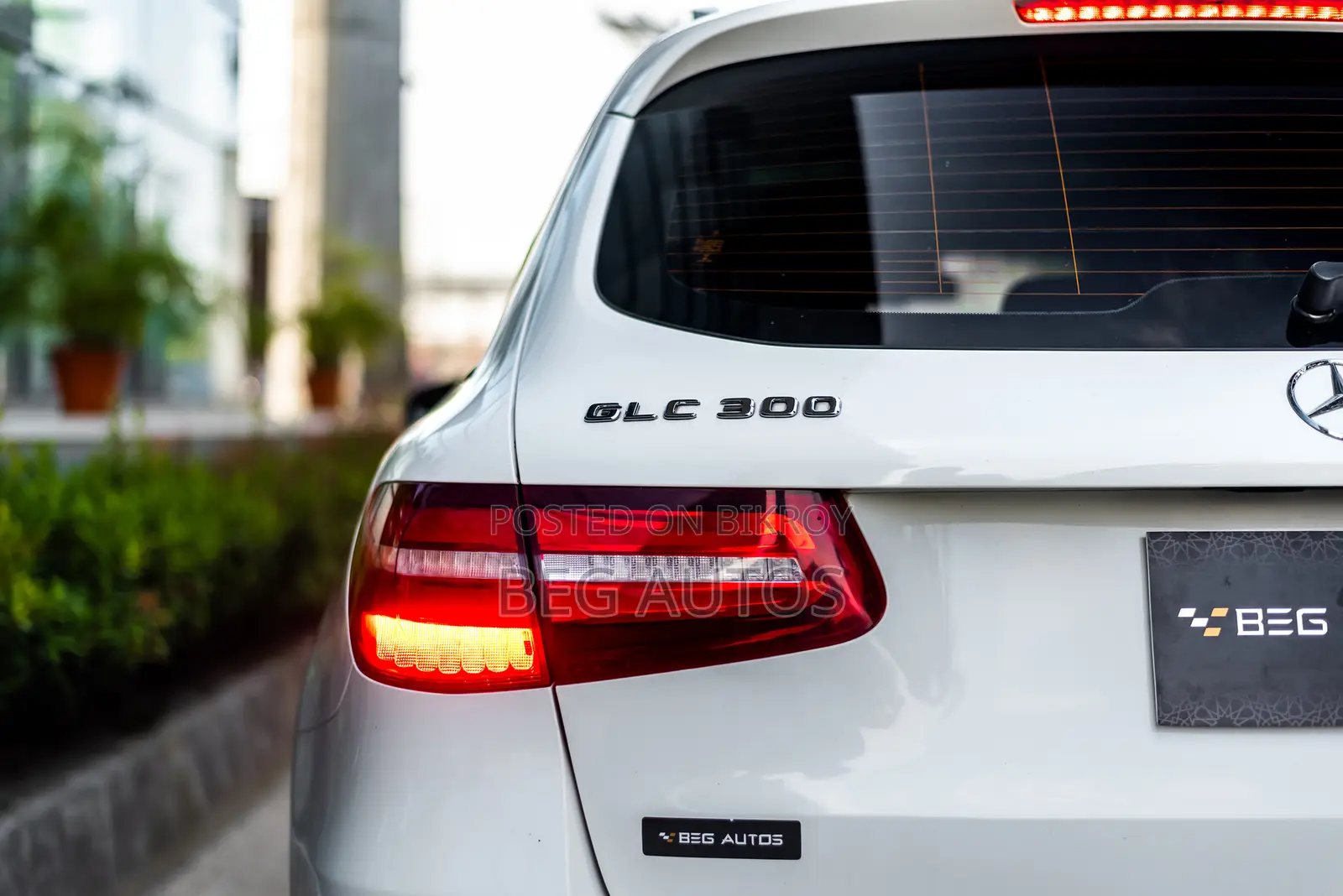 Mercedes-Benz GLC-Class 2017 White