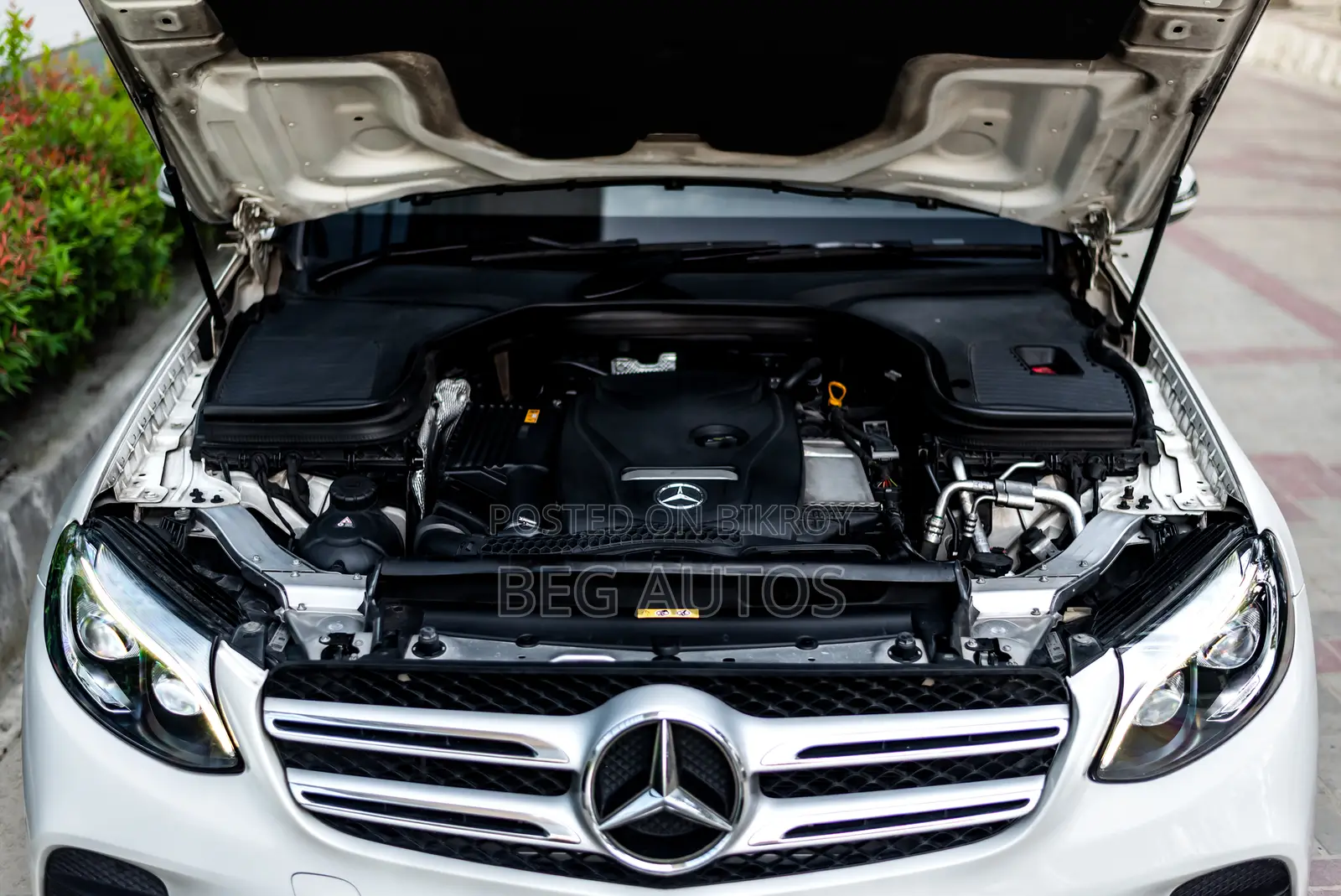 Mercedes-Benz GLC-Class 2017 White