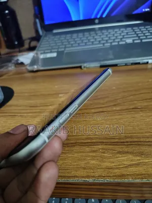 Apple iPhone XR 64 GB White
