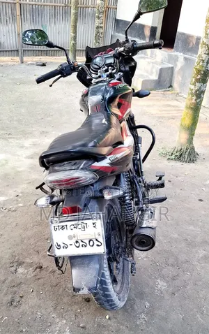 বাজাজ ডিসকভার ১৫০ ২০২০ রেড