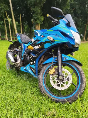 সুজুকি জিক্সার এসএফ ২০১৬ নীল