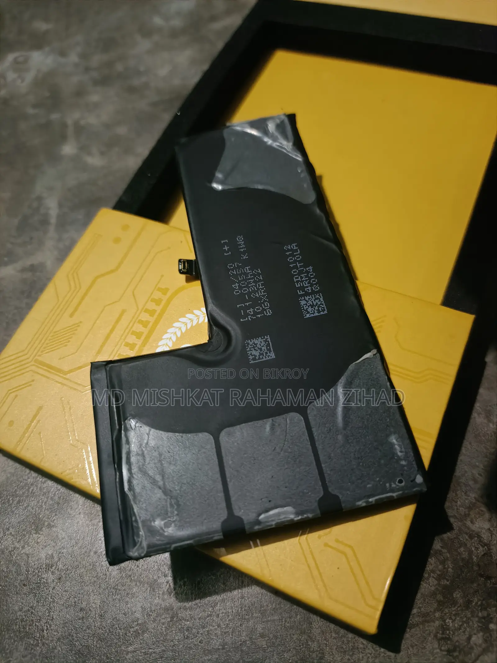 Apple iPhone Xs battery GB Black