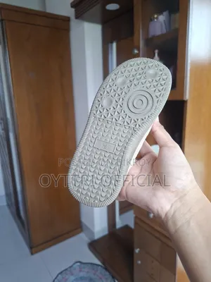 ছেলে বাচ্চার জুতা