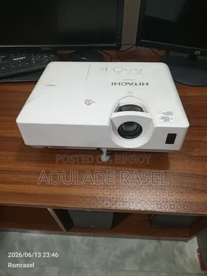 Hitachi প্রজেক্টর