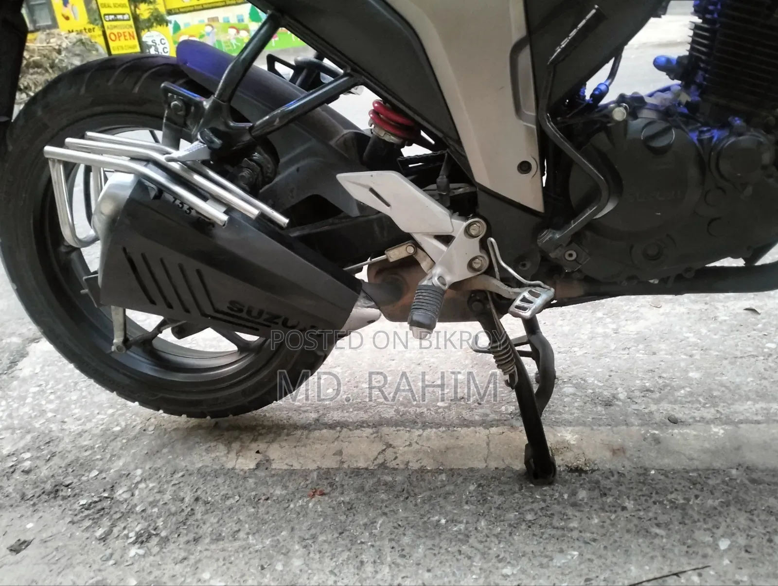 সুজুকি জিক্সার মনোটোন ২০২২ কালো