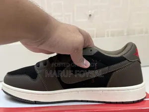 Jordan 1 Retro Low Og Sp Travis Scott Mocha | ১.১ গ্রেড | সাইজ (৪৪)