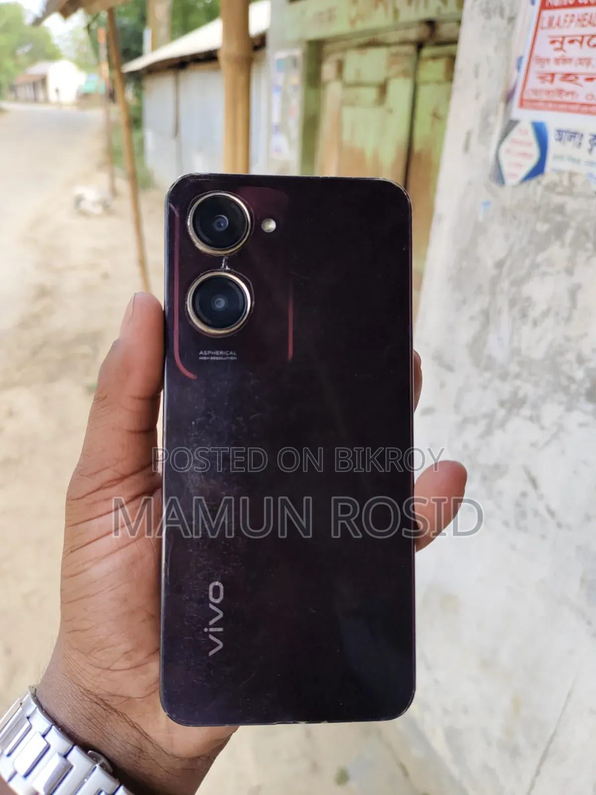 Vivo Y28 8 GB Red
