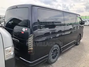 Toyota HiAce 2021 Black