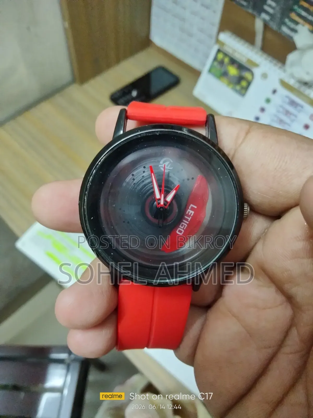 Viral Car Wheel Rotating Watch