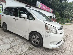 Toyota HiAce 2009 White