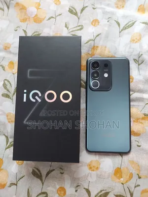 নতুন আইকিউওও জেড১০এক্স ১২৮ জিবি কালো
