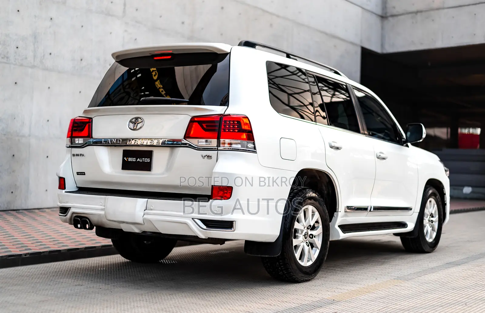 Toyota Land Cruiser 4.5 V8 TD 2016 Pearl
