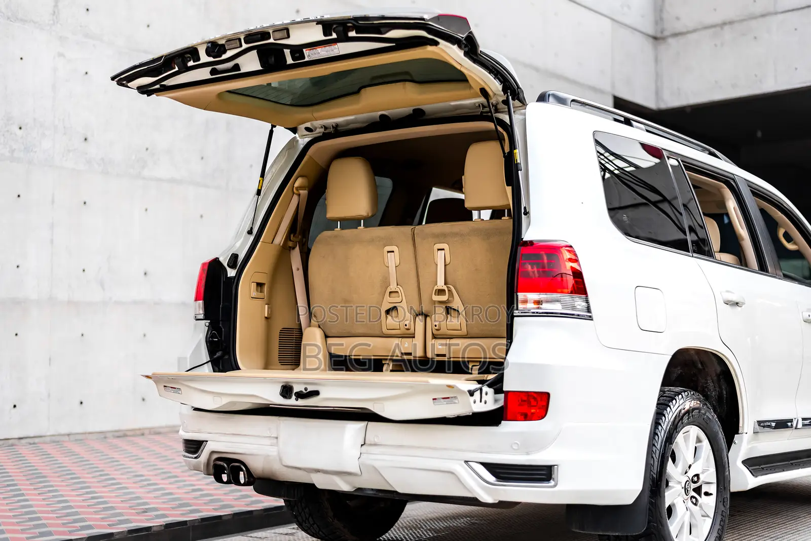 Toyota Land Cruiser 4.5 V8 TD 2016 Pearl