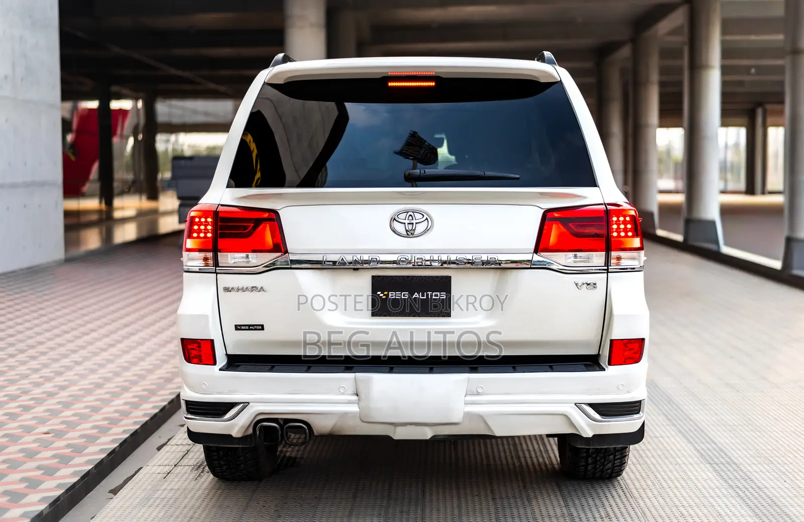 Toyota Land Cruiser 4.5 V8 TD 2016 Pearl