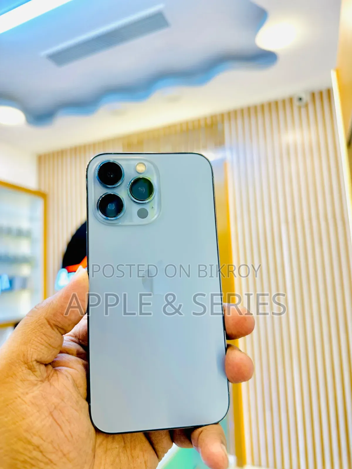 অ্যাপল আইফোন ১৩ প্রো ১২৮ জিবি ব্লু