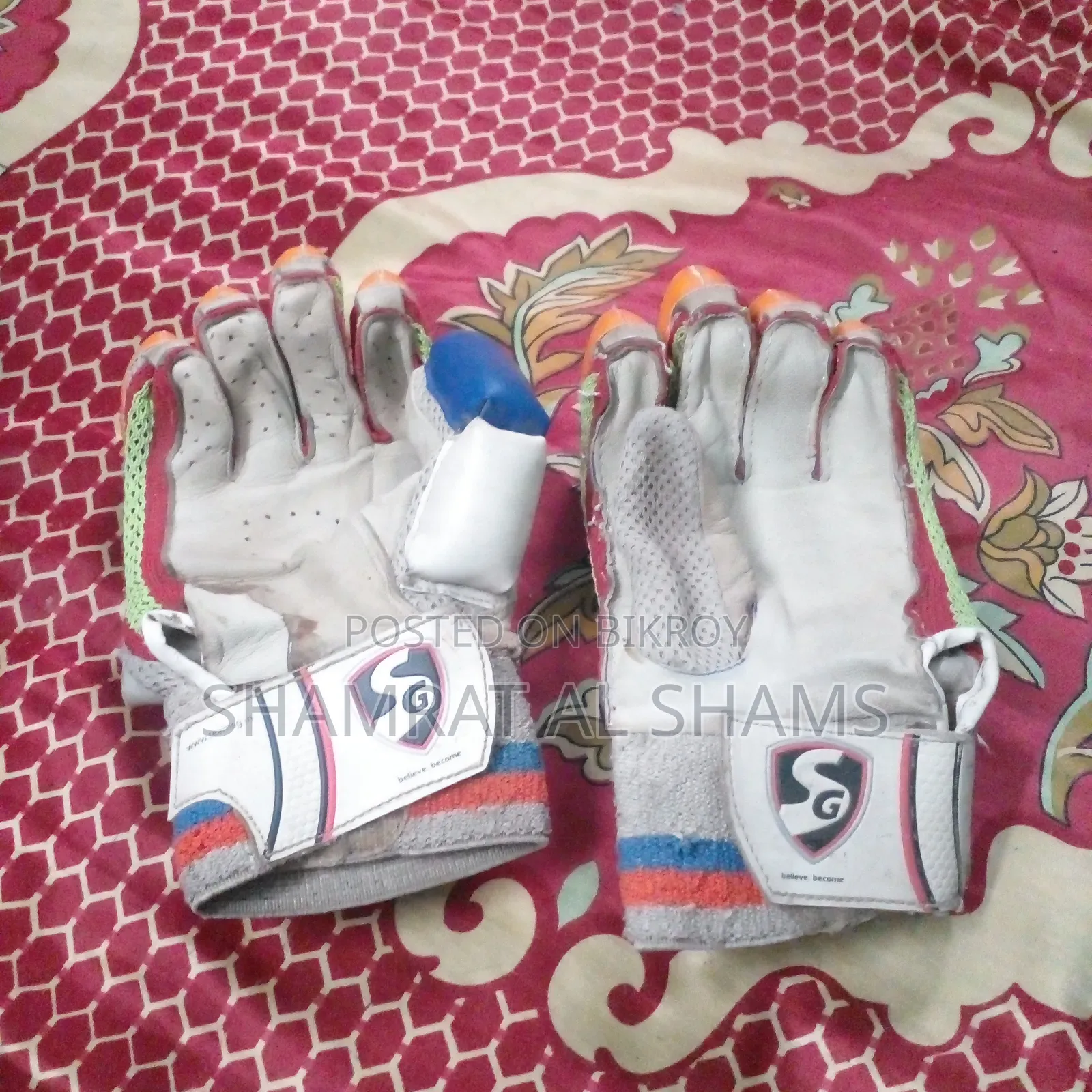 Cricket Gloves