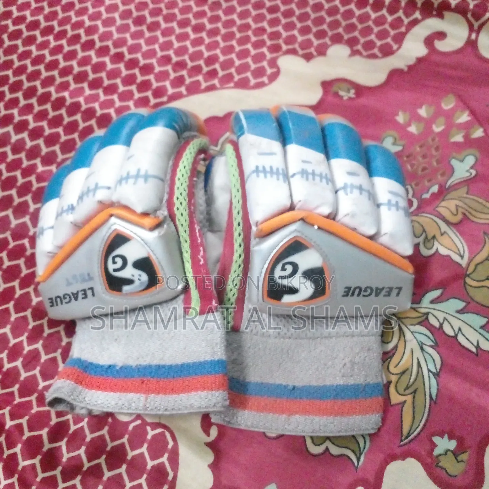 Cricket Gloves