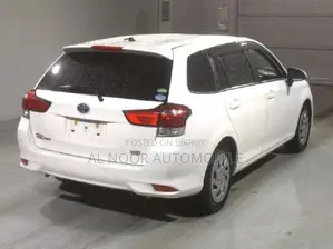 Toyota Corolla Fielder 2021 White