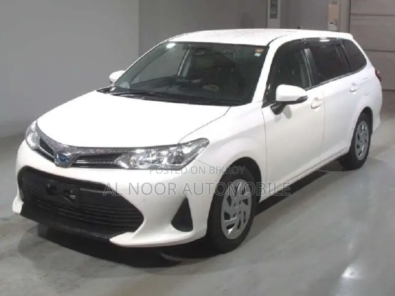 Toyota Corolla Fielder 2021 White