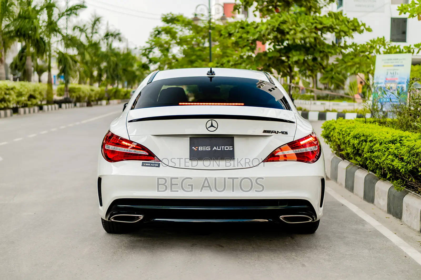 Mercedes-Benz CLA-Class CLA 180 Sedan 2018 White