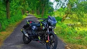 টিভিএস অ্যাপাচি আরটিআর ১৬০ ২ভি ২০১৬ সবুজ