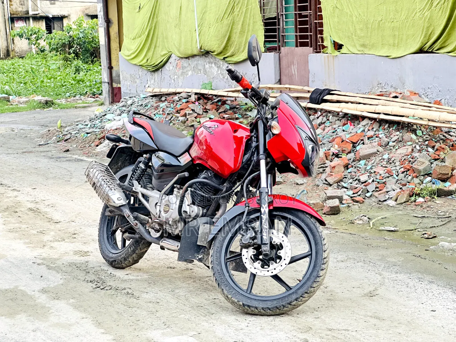Bajaj Pulsar 150 2012 Red