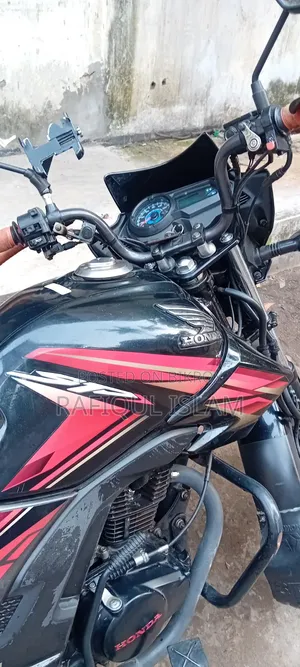 Honda CB 2023 Black