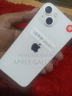 Apple iPhone 13 128 GB White