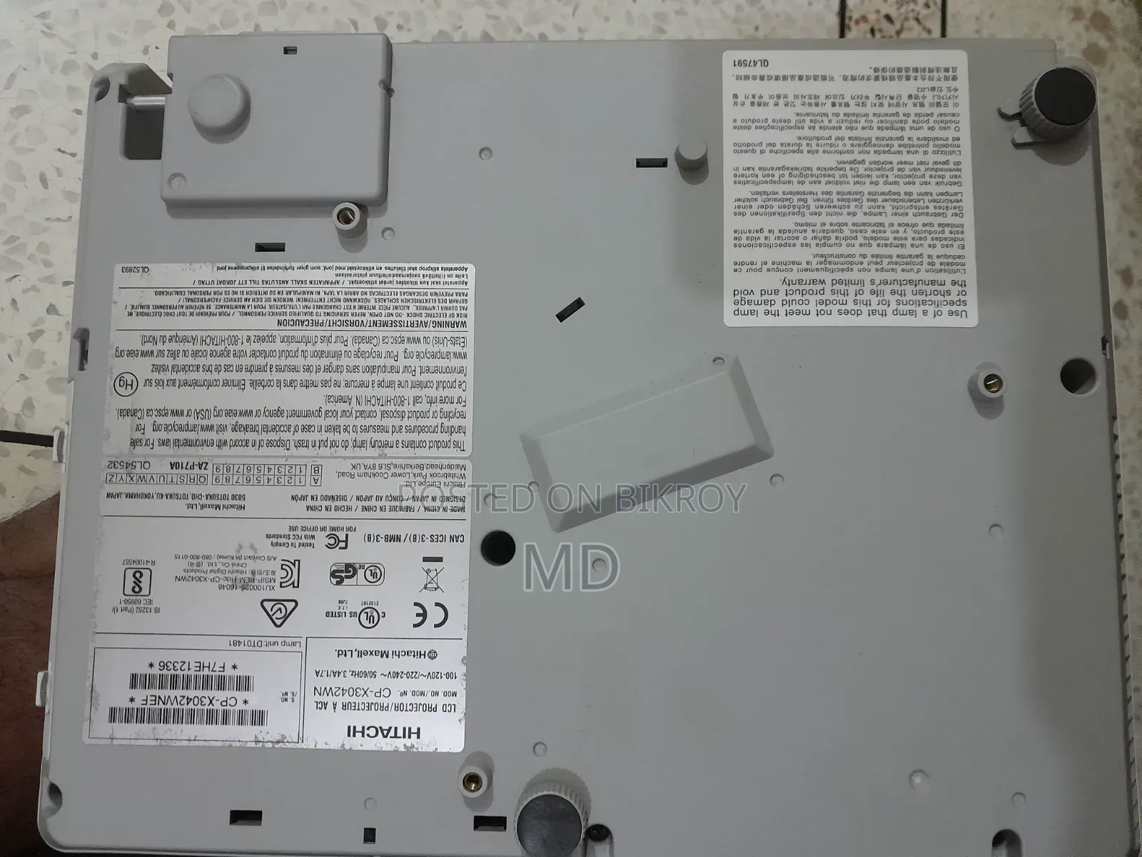 Hitachi Cp- X3042wn Projector