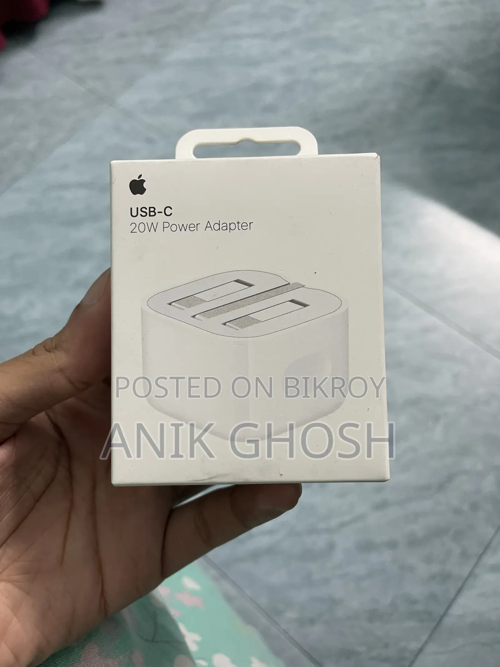আইফোন চার্জার (অ্যাডাপ্টার)