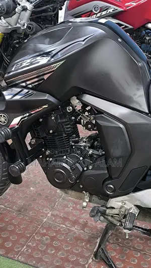 Yamaha FZ6 2024 Black