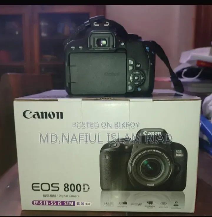 Canon EOS 800D