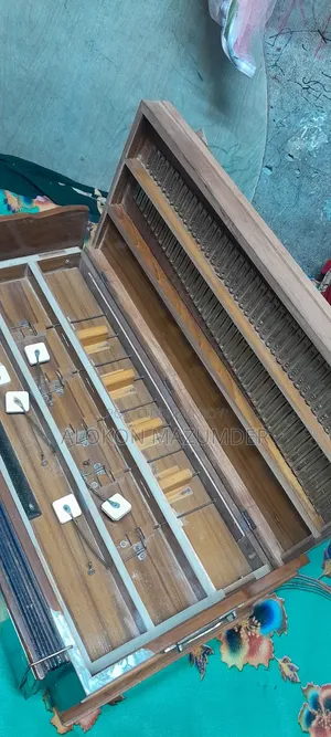 42 Key Harmonium