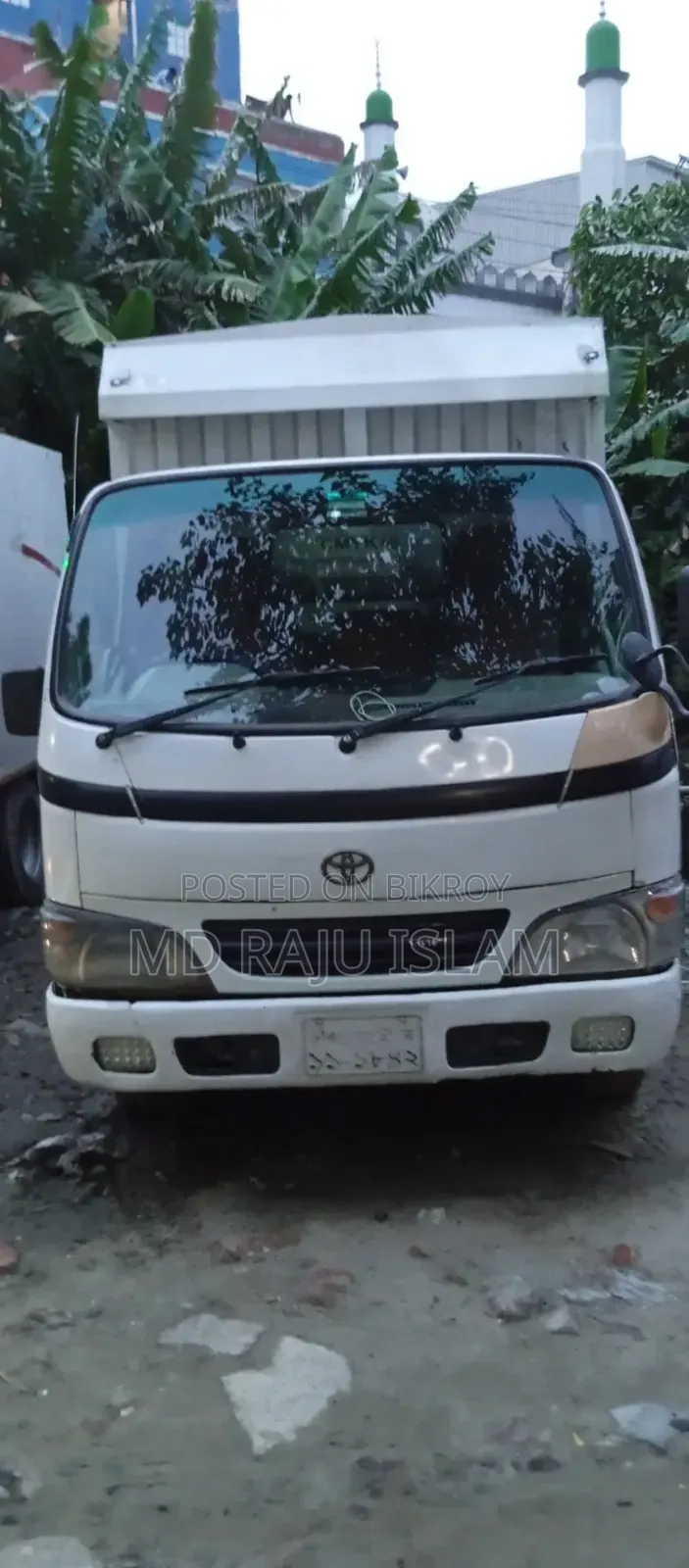 Toyota Dyna 2004 White