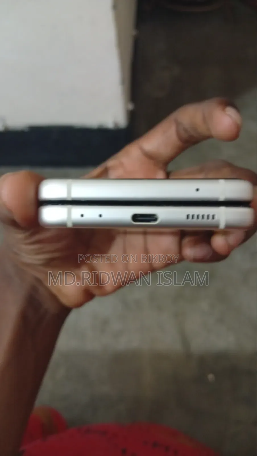 New Samsung Galaxy Z Flip 3 256 GB Gold