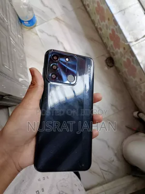 New Vfone 32 GB Blue