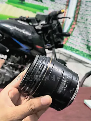 ক্যামেরা ৬ডি লেন্স ৮৫মিমি