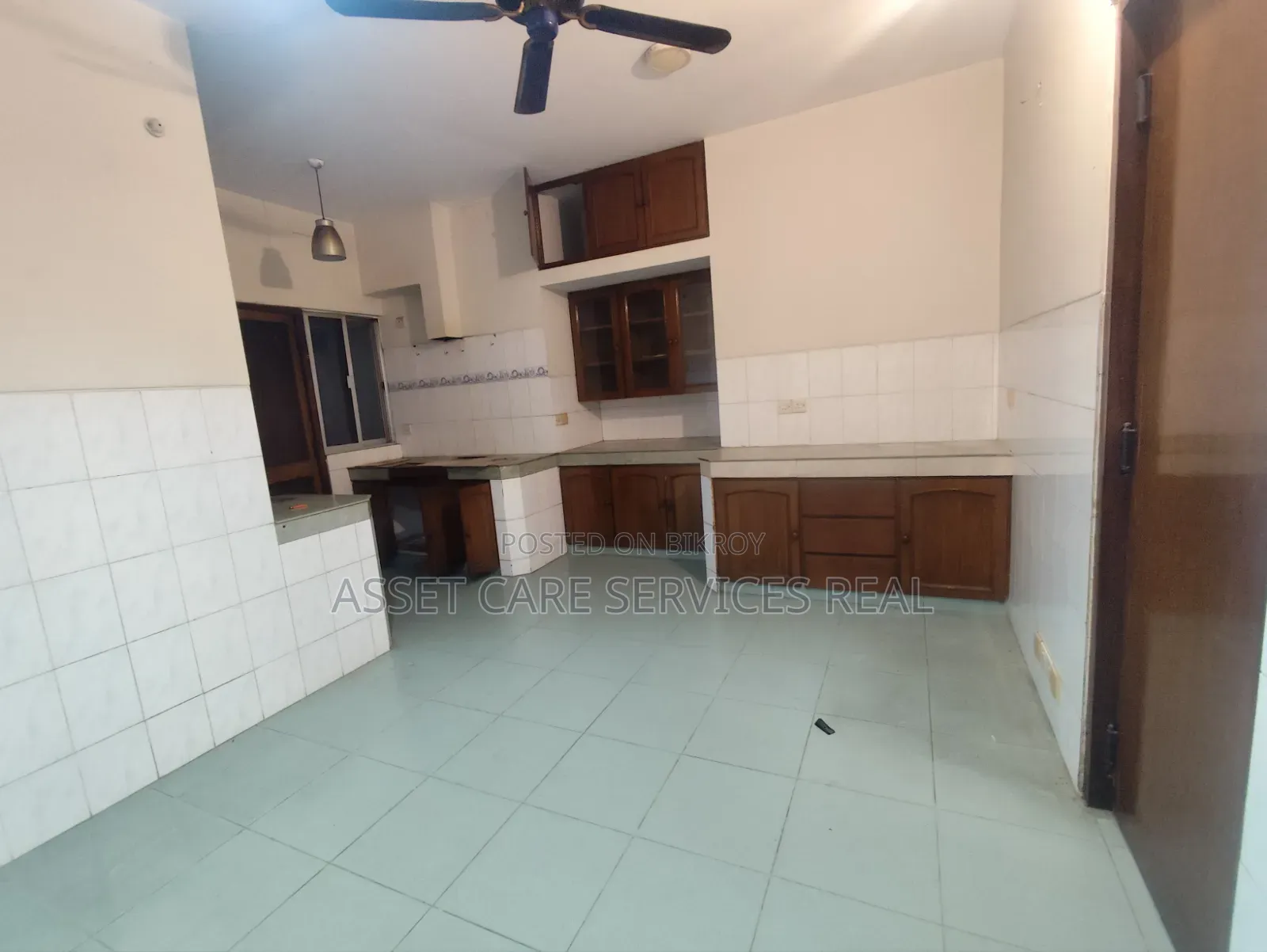 4-Bedroom Apartment in Gulshan for Rent
