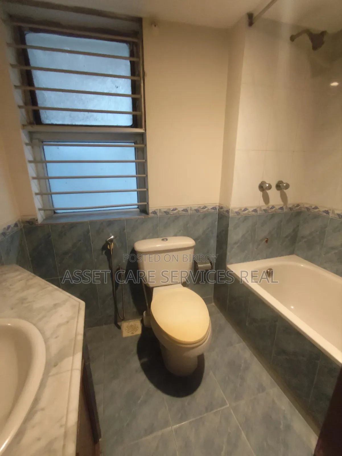 4-Bedroom Apartment in Gulshan for Rent