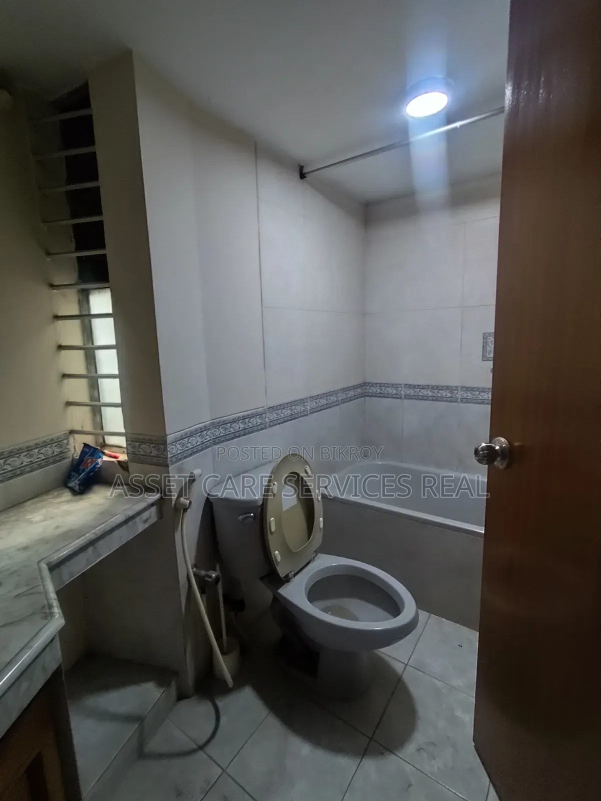 4-Bedroom Apartment in Gulshan for Rent