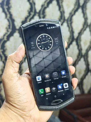 মোবাইল ফোন ২৫৬ জিবি কালো
