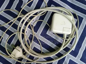Laptop Apple MacBook 2GB Apple M1 SSD 128GB
