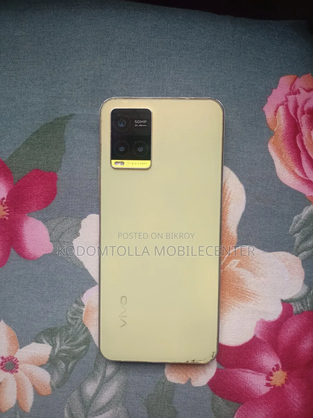 Vivo Y33s 128 GB Yellow
