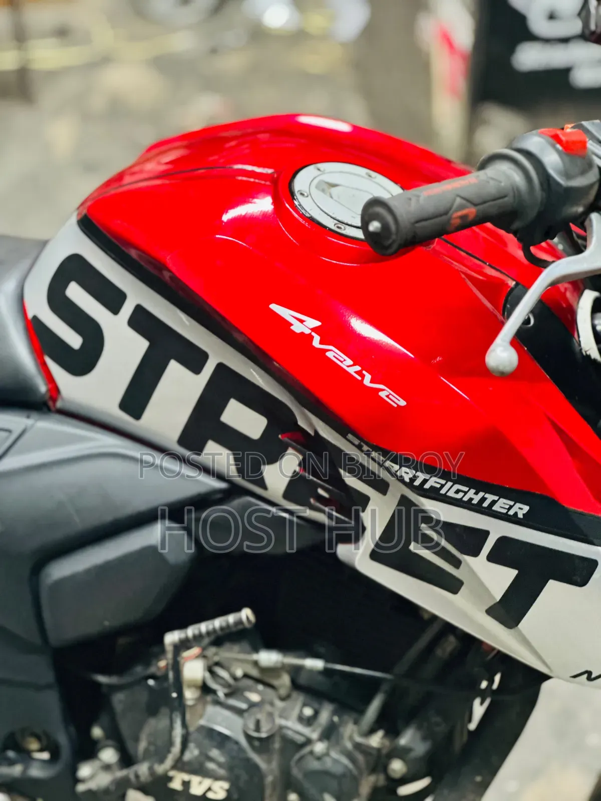 New TVS Apache 160 4V 2022 Red